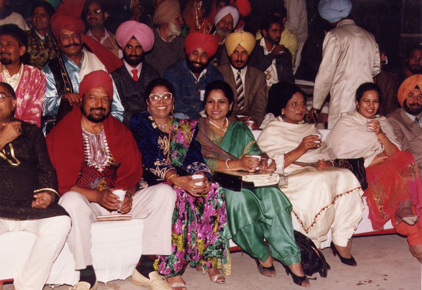 Group photograph when Ustad Ali Akbar Khan took Deedar Singh Pardesi as his pupil.